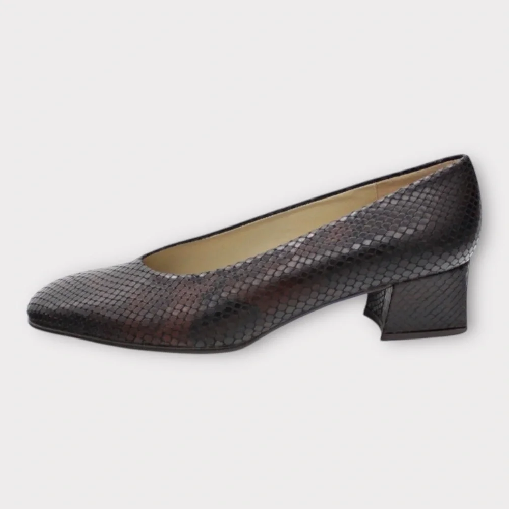 Vintage 90s Etienne Aigner Chunky Heel Snakeskin Leather Pumps US Size 7.5